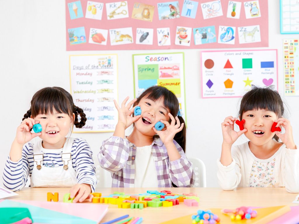 楽しく学ぶ子どもたち